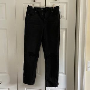 NWT American Eagle Black Mom Jeans (4 - Short)